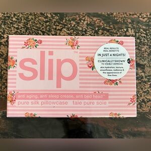 Slip Petal Pink Queen Pure Silk Pillowcase - 100% Mulberry Silk Rose Piping NIB